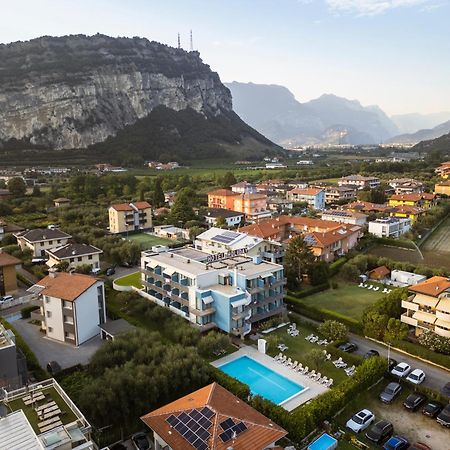 Hotel Holiday Sport & Relax Torbole Sul Garda Екстер'єр фото