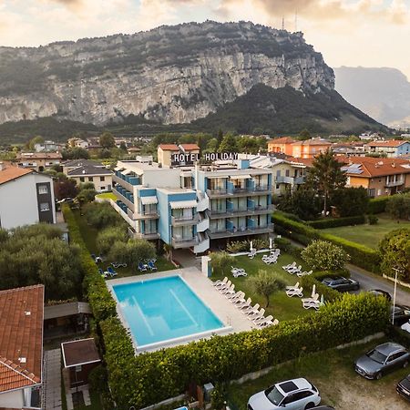 Hotel Holiday Sport & Relax Torbole Sul Garda Екстер'єр фото