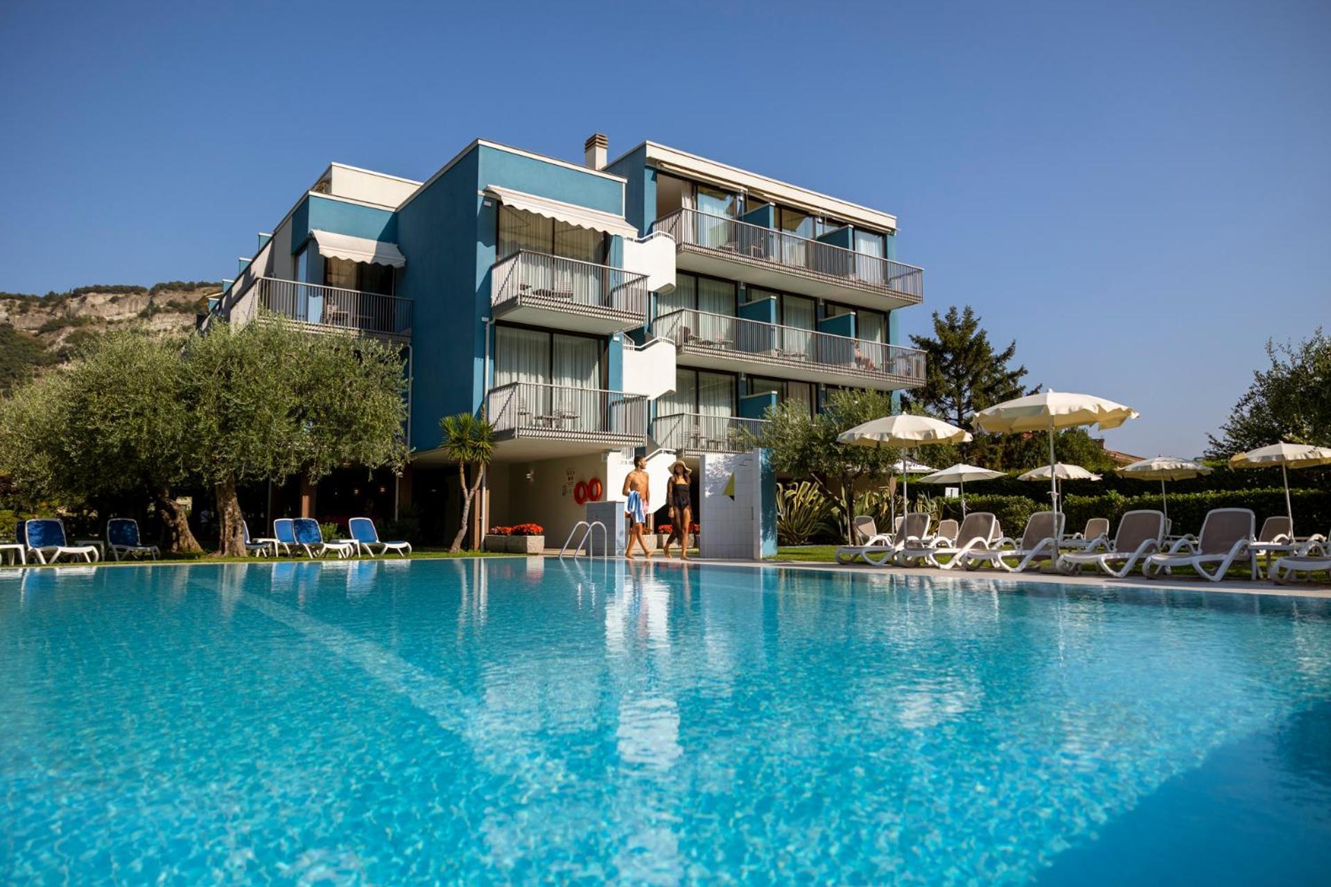 Hotel Holiday Sport & Relax Torbole Sul Garda Екстер'єр фото