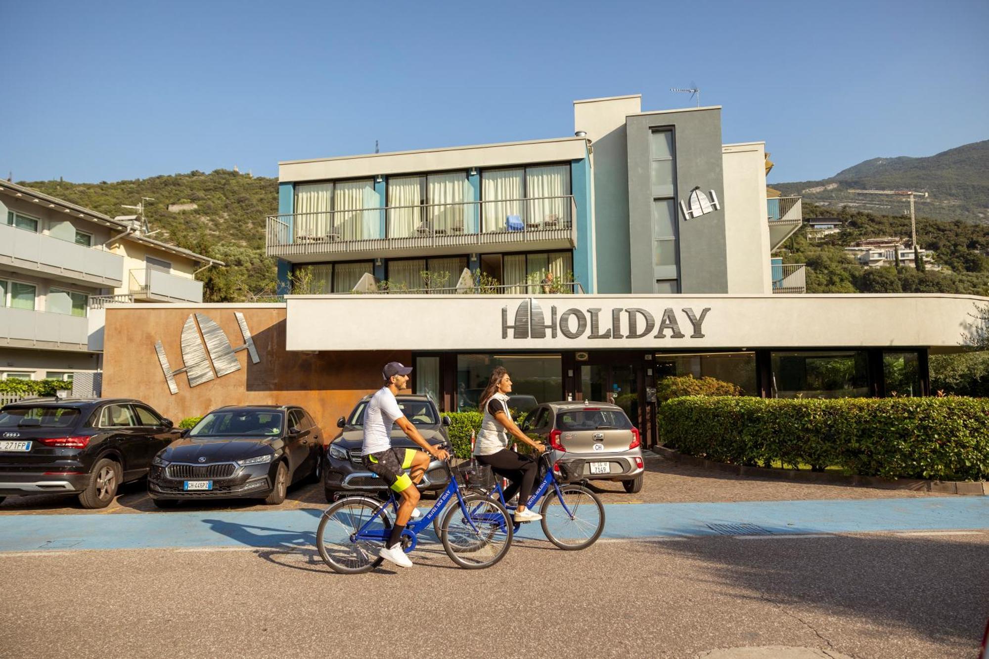 Hotel Holiday Sport & Relax Torbole Sul Garda Екстер'єр фото