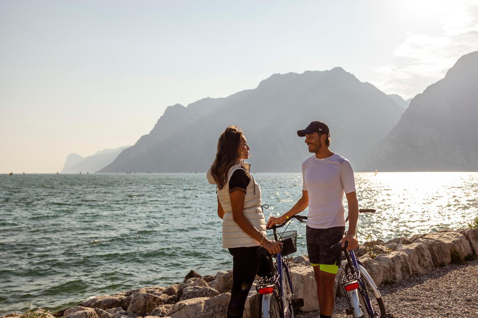 Hotel Holiday Sport & Relax Torbole Sul Garda Екстер'єр фото