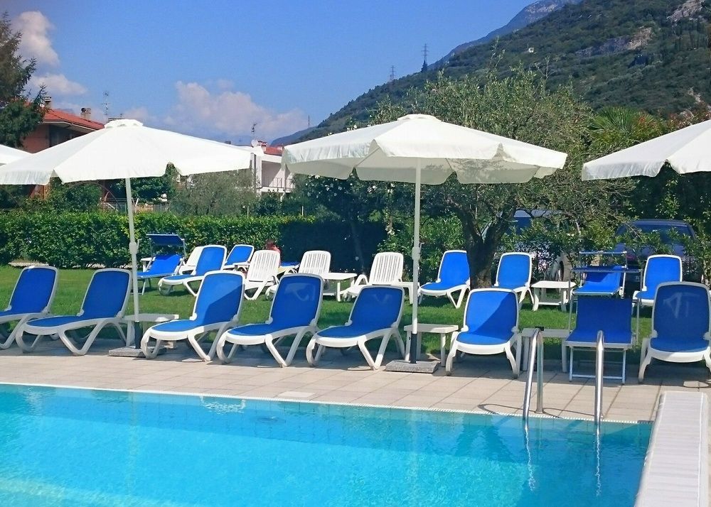 Hotel Holiday Sport & Relax Torbole Sul Garda Екстер'єр фото